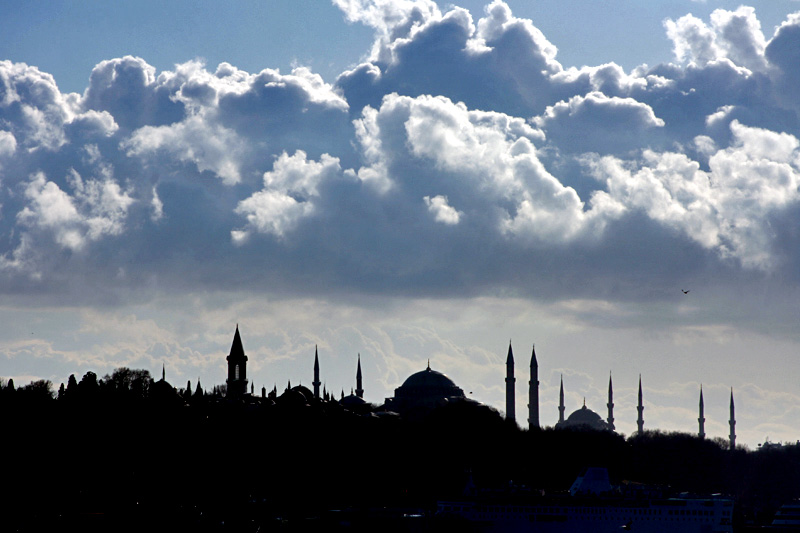 [- Silueta -] Bosforo, Istanbul (Turquía)