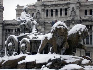 [- A veces nieva -] Plaza de Cibeles, Madrid (España)