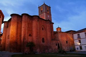 [- Piedra sobre piedra -] Monasterio de Santa María la Real de Nájera, La Rioja (España)
