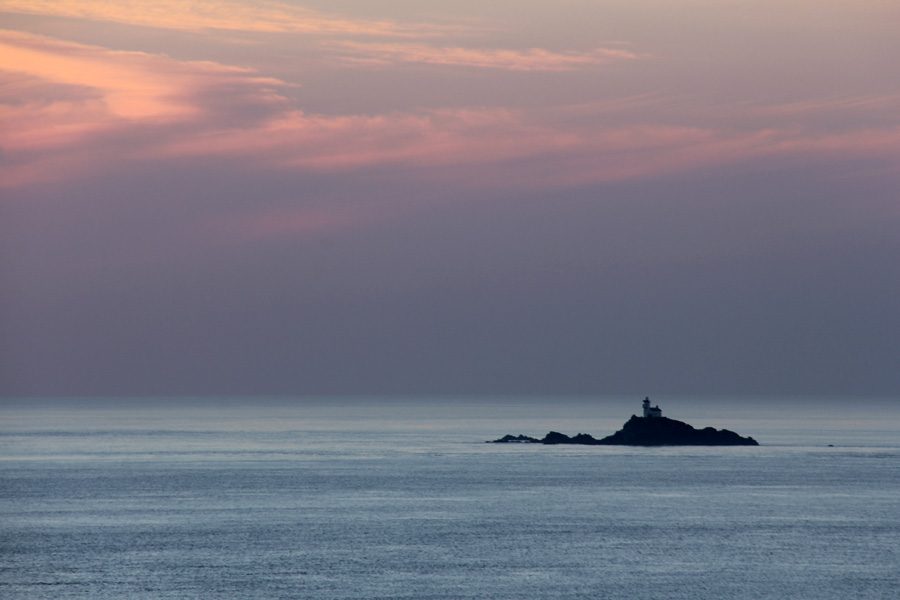 La isla y el faro